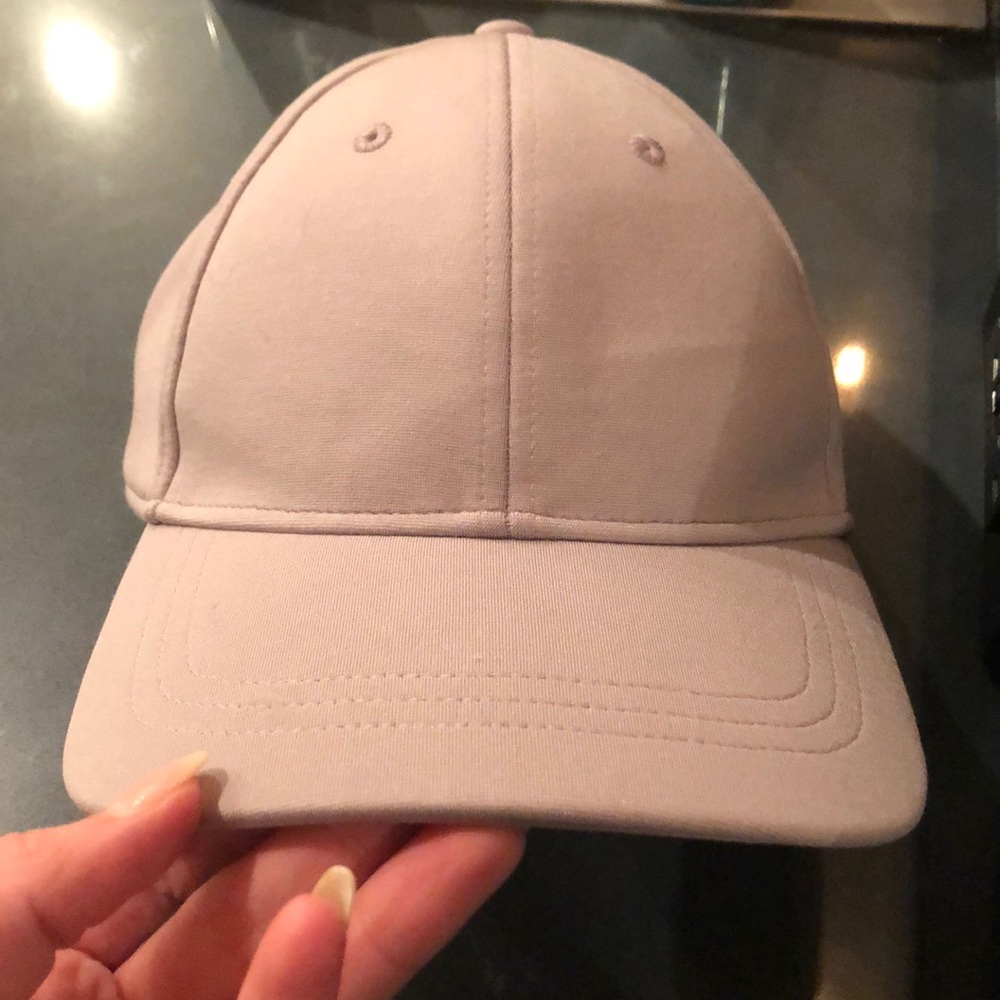 Lululemon “baller” hat